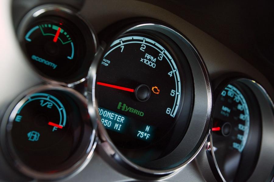  Chevrolet Silverado Hybrid 2010 года  (фото 15 из 44)